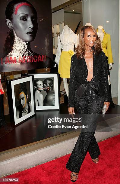 Model Iman attends a cocktail reception to benefit the "Keep A Child Alive" charity hosted by herself and fashion designer Valentino at the Valentino...