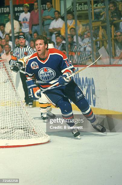 Canadian hockey player Craig MacTavish of the Edmonton Oilers on the ice during a game, late 1980s or early 1990s.