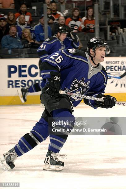 Marty Murray of the Los Angeles Kings skates up ice during the game against the Philadelphia Flyers on November 16, 2006 at the Staples Center in Los...