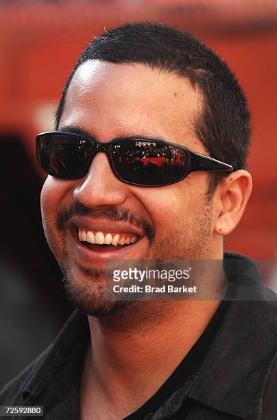 Magician David Blaine speaks to members of the media in Times Square on November 17, 2006 in New York City. Blaine announced that his next stunt will...