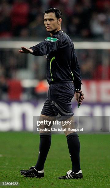 Referee Michael Weiner during the Bundesliga match bewteen Bayern Munich and VFB Stuttgart at the Allianz Arena on November 18, 2006 in Stuttgart,...