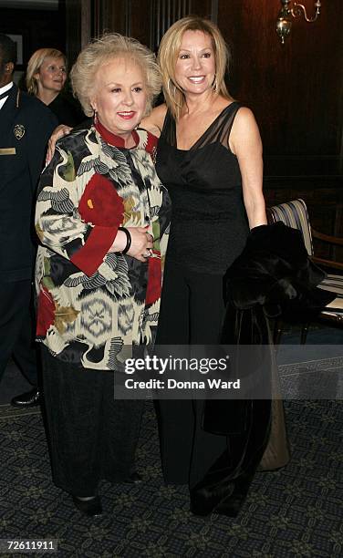 Actress Doris Roberts and Kathie Lee Gifford attend a fundraising dinner for the Duke Of Edinburgh's Award Young American's Challenge at the Union...