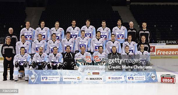 Pedro Gonzales, Benjamin Hinterstocker, Alan Letang,Benoit Gratton, coach Mike Schmidt, keeper Boris Rousson, keeper Steffen Karg, Bob Leslie,...