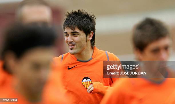 Valencia?s David Villa runs during trainning session at the Valencian sport city in Valencia, 21 November 2006, for the upcoming Champions League...