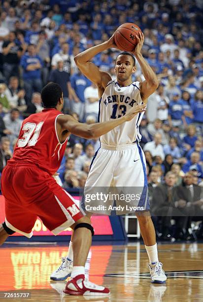 Bobby Perry Kentucky Bobby Perry Photos and Premium High Res Pictures - Getty Images