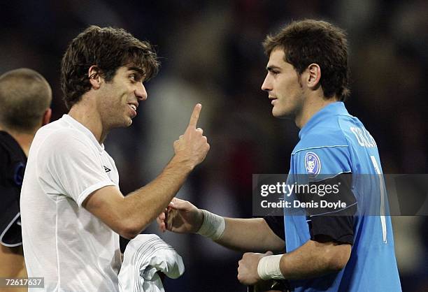 Juninho Pernambucano of Lyon chats with Iker Casillas of Real Madrid at the end of the UEFA Champions League Group E match between Real Madrid and...