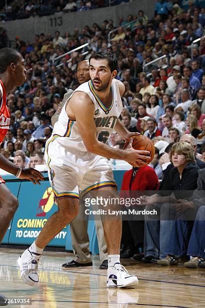 168 Oklahoma City Hornets Peja Stojakovic Stock Photos, High-Res Pictures,  and Images - Getty Images