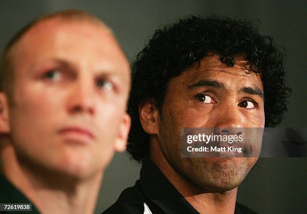 Darren Lockyer of the Kangaroos and Ruben Wiki of the Kiwis speak with the media during the Tri Nations Final Captain's press conference at Aussie...