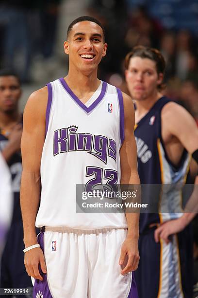 Kevin Ralph Martin 6,363 Kevin Martin Basketball Stock Photos, High-Res Pictures, and ...