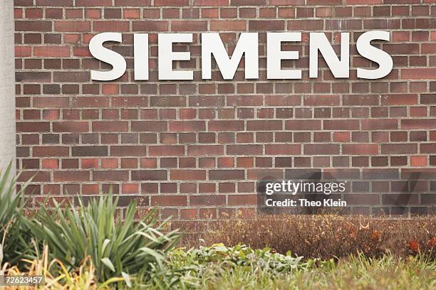 The Siemens Research Center on Otto-Hahn-Ring is seen on November 21, 2006 in Munich, Germany. Five Siemens executives have been arrested in raids at...