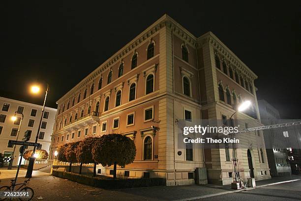 The Siemens headquarter on Wittelsbacher Platz is seen on November 19, 2006 in Munich, Germany. Five Siemens executives have been arrested in raids...