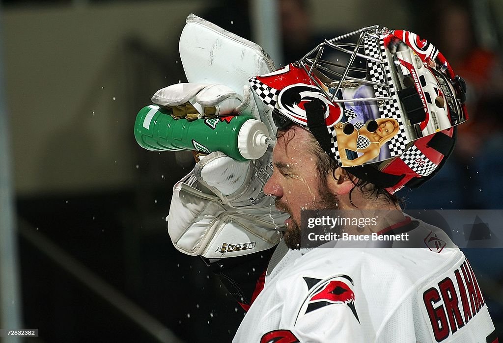 Carolina Hurricanes v New York Islanders