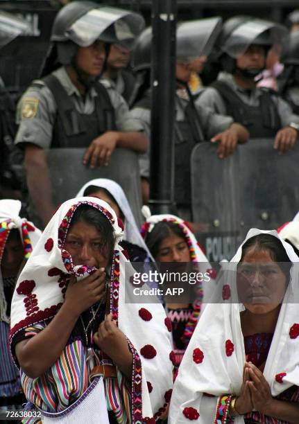 Tzetzil native women from Chiapas, participate of a pacific protest to supporter of Oaxaca People's Popular Assembly at the main square of Oaxaca...
