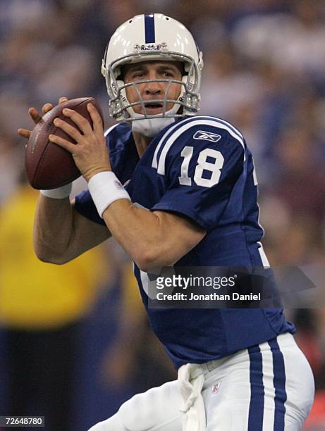 Peyton Manning of the Indianapolis Colts looks to pass against the Philadelphia Eagles November 26, 2006 at the RCA Dome in Indianapolis, Indiana.