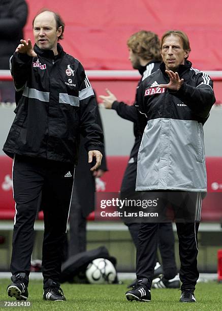 Assistant-coach Roland Koch and coach Christoph Daum issue instructions during the 1.FC Cologne training session on November 27, 2006 in Cologne,...