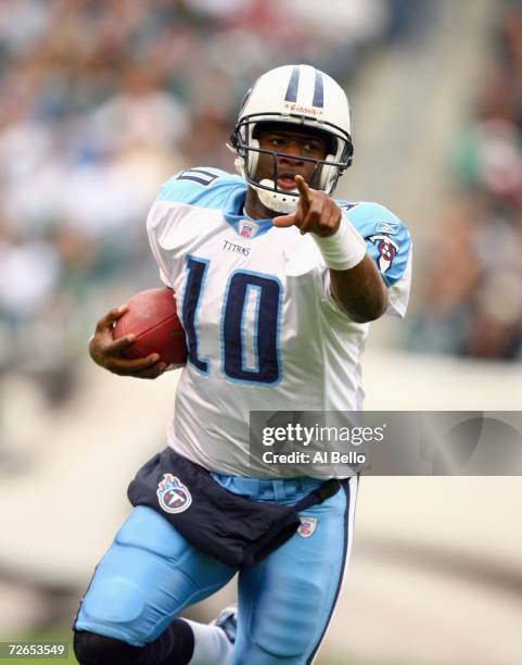 Vince Young of the Tennessee Titans runs with the ball during the game against the Philadelphia Eagles on November 19, 2006 at Lincoln Financial...