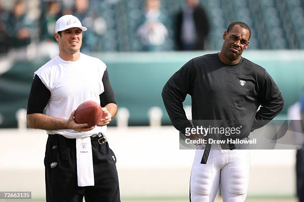 Quarterback's Donovan McNabb and A.J. Feeley of the Philadelphia Eagles stand around before the game against the Tennessee Titans on November 19,...