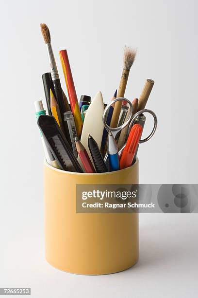 container full of stationery - 美術工芸用品 ストックフォトと画像