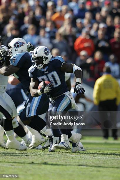 Travis Henry of the Tennessee Titans runs against the Baltimore Ravens on November 12, 2006 at LP Field in Nashville, Tennessee. The Ravens won 27-26.