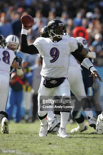 Steve McNair of the Baltimore Ravens passes against the Tennessee Titans on November 12, 2006 at LP Field in Nashville, Tennessee. The Ravens won...