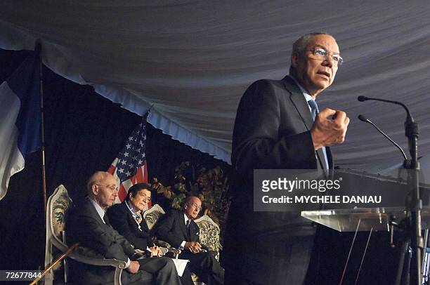 Former US Secretary of State Colin Powell gives a speech after being awarded the Alexis de Tocqueville prize for his book "My American way", 30...