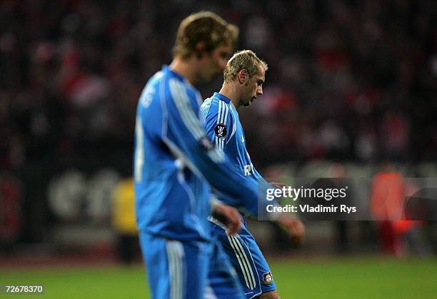 Sergej Barbarez and his team mate Stefan Kiessling of Leverkusen leave dejected the field after losing 2:1 the UEFA Cup Group B match between Dinamo...