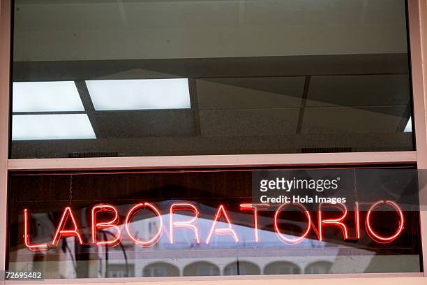laboratory sign, spanish - laboratorio stock pictures, royalty-free photos & images