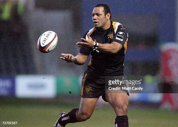 Worcester's Aisea Havili during the EDF Energy Cup, Pool D match between Worcester Warriors and Newport Gwent Dragons at Sixways on December 2 2006...