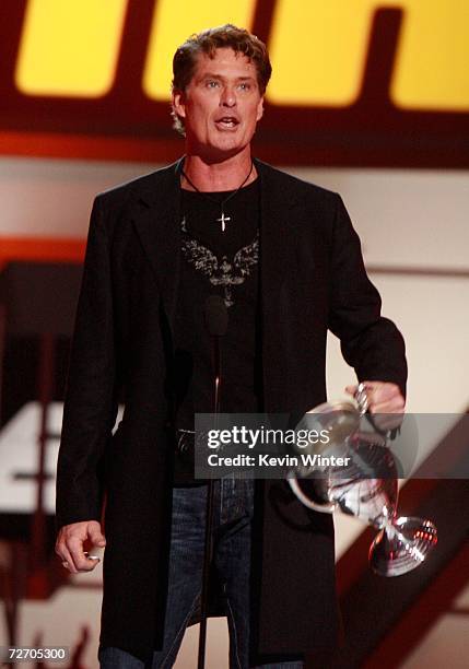Actor David Hasselhoff accepts the Big Comeback award onstage during the VH1 Big in '06 Awards held at Sony Studios on December 2, 2006 in Culver...