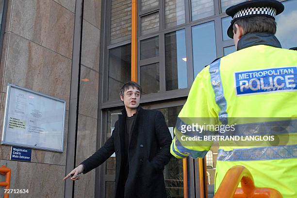 United Kingdom: British rock singer Pete Doherty arrives at Thames magistrates court in east London, 04 December 2006. Doherty was Monday fined 770...