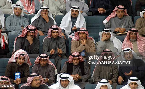 Prominent Kuwaitis 496 Sanoussi Stock Photos, High-Res Pictures, and Images - Getty Images