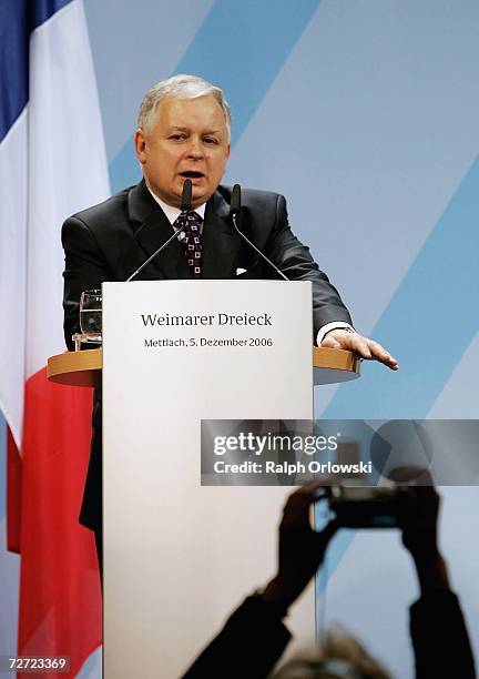 Polish President Lech Kaczynski address to the media during the Weimar Triangle Summit on December 5, 2006 in Mettlach, Germany. During their...