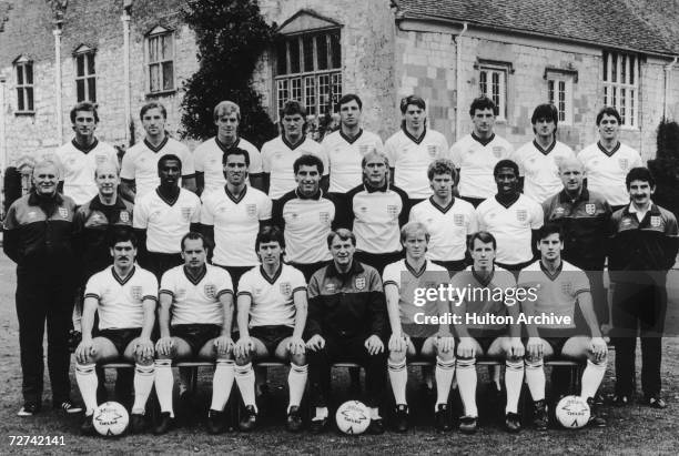 The 1986 England World Cup Squad including players and backroom staff front row Kenny Sansom, Ray Wilkins, Bryan Robson, Bobby Robson, Mark Wright,...