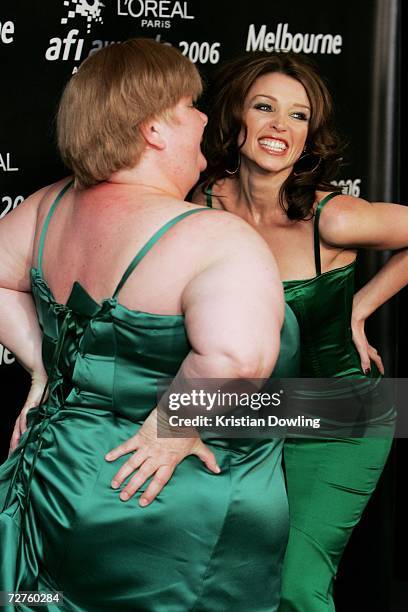 Comedian Magda Szubanski and singer Dannii Minogue pose in the Awards Room backstage at the L'Oreal Paris 2006 AFI Awards at the Melbourne Exhibition...