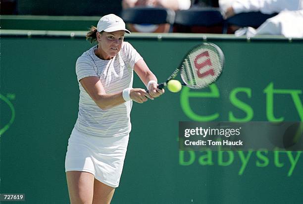 Lindsay Davenport returns the ball in a match against Anne-Gaelle Sidot during the Estyle.com Classic at the Manhattan Country Club in Manhattan...