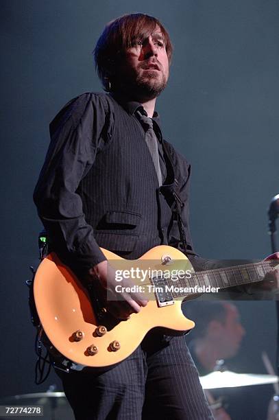 Ed Reyes Singer Gibson Les Paul Custom 1954 Glod Top Guitar Photos and Premium High Res ...