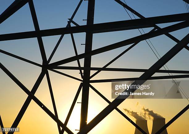 nuclear power plant, nogent-sur-seine, france - kühlturm stock-fotos und bilder