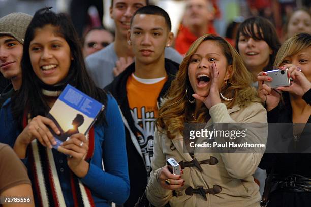 Fans cheers as actress Kristin Cavallari arrives before signing autographs at Kohl's in the Newport Centre Mall December 9, 2006 in Jersey City, New...