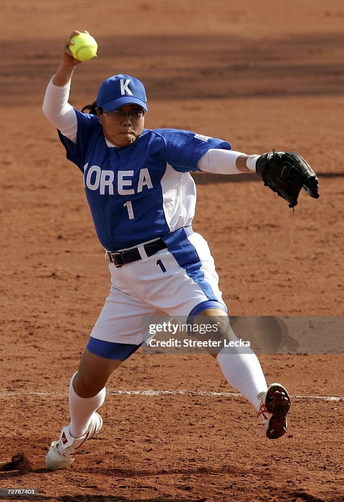 15th Asian Games Doha 2006: Softball - Chinese Taipei v South Korea