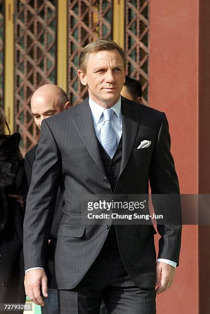 Actor Daniel Craig attends the premiere of ''Casino Royale'' at the Shilla Hotel on December 11, 2006 in Seoul, South Korea.
