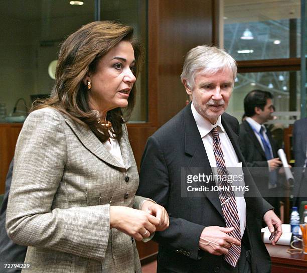 Greek Minister of Foreign Affaires Theodora Bakoyianni chats with his counterpart Finnish Erkki Tuomioja prior to the European Union General Affairs...