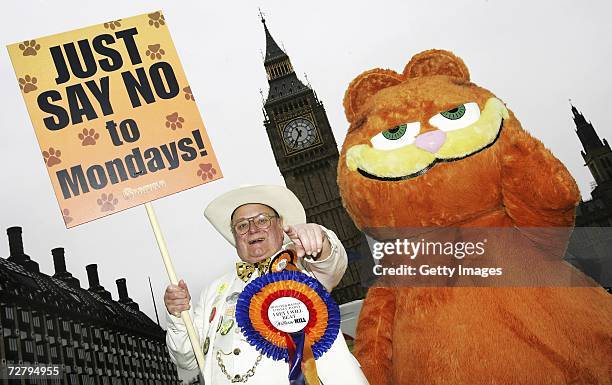 Alan Hope Alan Howling Laud Hope Photos and Premium High Res Pictures - Getty Images
