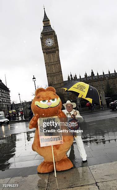 Alan Hope 20th Century Fox Present Photos and Premium High Res Pictures - Getty ...
