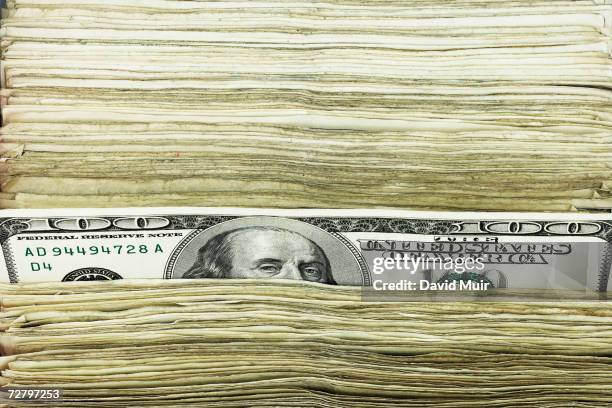 100 Stack 100 Dollar Bill Stack Photos and Premium High Res Pictures - Getty Images