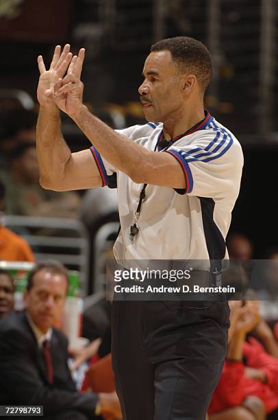 Official Dan Crawford makes a call during a game between the Los Angeles Lakers and the Chicago Bulls at Staples Center on November 19, 2006 in Los...