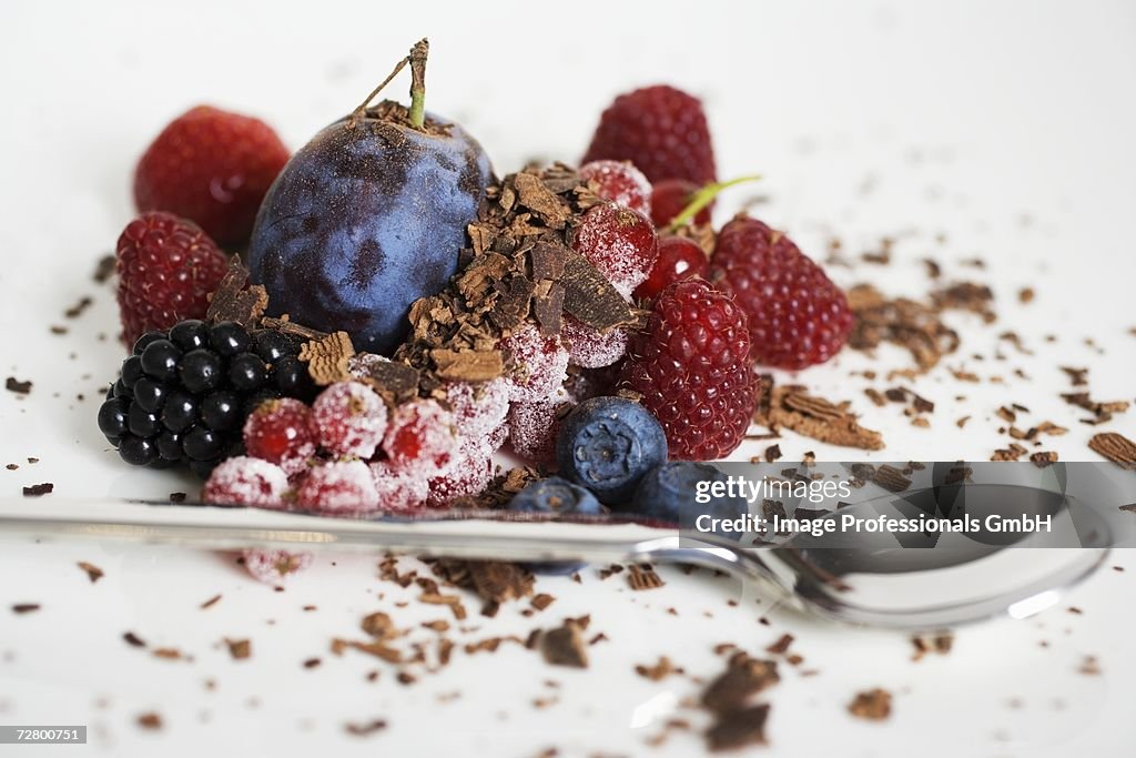 Mixed berries with chocolate shavings