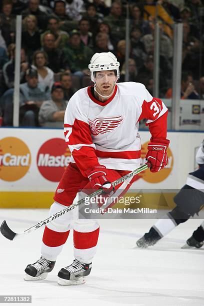Mikael Samuelsson of the Detroit Red Wings skates against the Edmonton Oilers at Rexall Place on November 18, 2006 in Edmonton, Alberta, Canada. The...