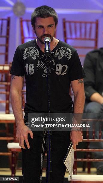 Colombian singer Juanes speaks during th, News Photo