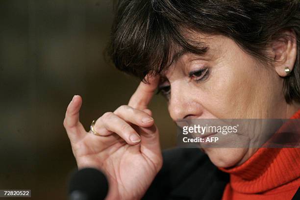 Den Haag, NETHERLANDS: Dutch Immigration and Integration Minister Rita Verdonk gives a press conference 13 December 2006 after a long crisis council...