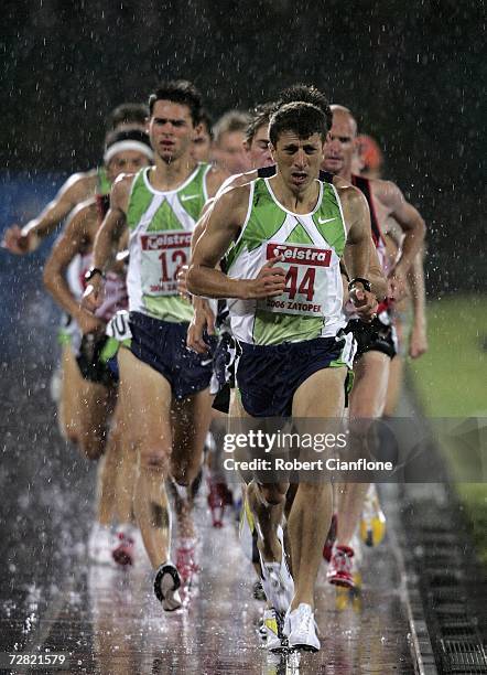 Youcef Abdi in action during the men's 10,000 metres event at the Zatopek Classic at Olympic Park December 14, 2006 in Melbourne, Australia.